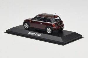 Mini One R50 Roșu Închis Cu Acoperiș Negru Minichamps 1:43 MINI008 Metal - imaginea 3 din 5