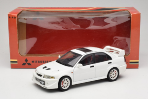 Mitsubishi Lancer Evo VI Tommi Makinen Edition Alb AUTOart 1:18 77157 Metal - imaginea 8 din 8