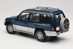 Mitsubishi Pajero V20 LWB Albastru & Argintiu Sun Star 1:18 1212 Metal - imaginea 7 din 8