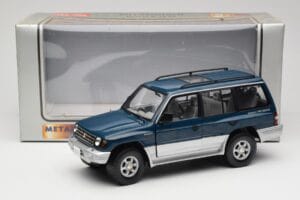 Mitsubishi Pajero V20 LWB Albastru & Argintiu Sun Star 1:18 1212 Metal - imaginea 8 din 8