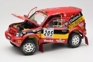 Mitsubishi Pajero Rallye Raid #205 Paris-Dakar Rally 2001 Solido 1:18 9022 Metal - imaginea 2 din 8