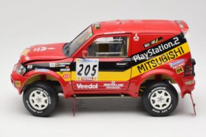 Mitsubishi Pajero Rallye Raid #205 Paris-Dakar Rally 2001 Solido 1:18 9022 Metal - imaginea 4 din 8