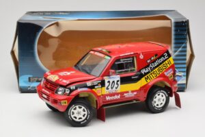 Mitsubishi Pajero Rallye Raid #205 Paris-Dakar Rally 2001 Solido 1:18 9022 Metal - imaginea 8 din 8