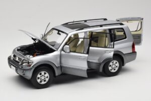 Mitsubishi Pajero V73 Albastru YC Model 1:18 241218040102010209 Metal - imaginea 2 din 8