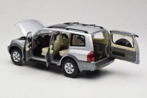 Mitsubishi Pajero V73 Albastru YC Model 1:18 241218040102010209 Metal - imaginea 5 din 8