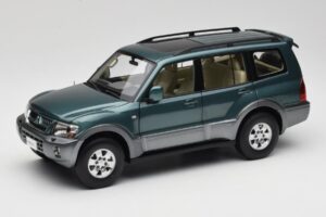 Mitsubishi Pajero V73 Verde YC Model 1:18 241218040101010215 Metal