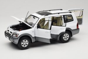 Mitsubishi Pajero V73 Alb YC Model 1:18 241218040103010206 Metal - imaginea 2 din 8
