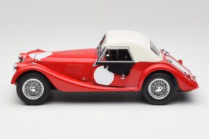 Morgan 4/4 Plus Competition Hardtop Roșu Kyosho 1:18 08114R Metal - imaginea 4 din 8
