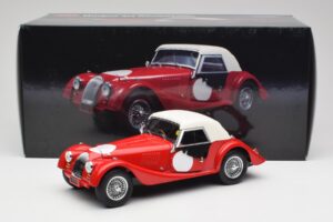 Morgan 4/4 Plus Competition Hardtop Roșu Kyosho 1:18 08114R Metal - imaginea 8 din 8