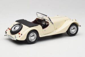 Morgan 4/4 Series II Alb Kyosho 1:18 08111W Metal - imaginea 3 din 8