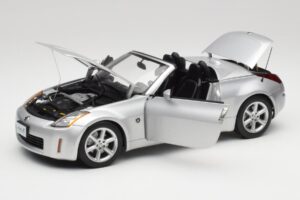 Nissan 350Z Z33 Roadster Diamond Argintiu AUTOart 1:18 77371 Metal - imaginea 2 din 8