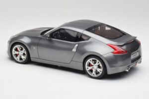 Nissan 370Z Z34 Gun Metallic Otto 1:18 OT465 Rășină - imaginea 5 din 6