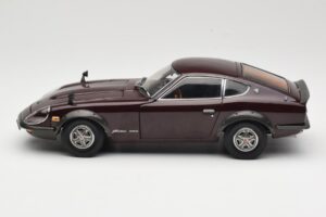 Nissan Fairlady 240Z-G S30 Bordo Kyosho 1:18 08212M Metal - imaginea 4 din 8