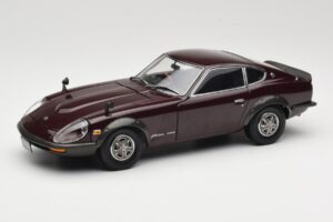 Nissan Fairlady 240Z-G S30 Bordo Kyosho 1:18 08212M Metal