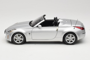 Nissan Fairlady Z Z33 Roadster Diamond Silver AUTOart 1:18 77376 Metal - imaginea 4 din 8