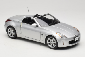 Nissan Fairlady Z Z33 Roadster Diamond Silver AUTOart 1:18 77376 Metal - imaginea 6 din 8