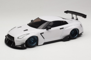 Nissan GT-R R35 Boost Wars 2 Alb Jp Kraemo 1:18 KRAEMO001 Metal