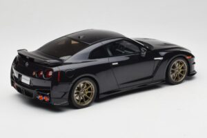 Nissan GT-R R35 Takumi Edition Midnight Purple GT Spirit 1:18 GT932 Rășină - imaginea 2 din 6