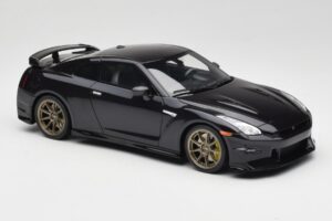 Nissan GT-R R35 Takumi Edition Midnight Purple GT Spirit 1:18 GT932 Rășină - imaginea 4 din 6
