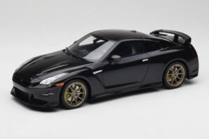 Nissan GT-R R35 Takumi Edition Midnight Purple GT Spirit 1:18 GT932 Rășină