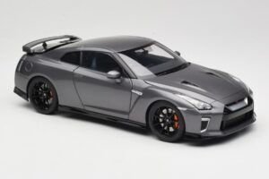 Nissan GT-R R35 Track Edition NISMO Gun Metallic MotorHelix 1:18 M83507 Metal - imaginea 6 din 8