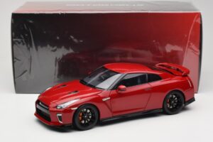Nissan GT-R R35 Track Edition NISMO Vibrant Red MotorHelix 1:18 M83511 Metal - imaginea 8 din 8