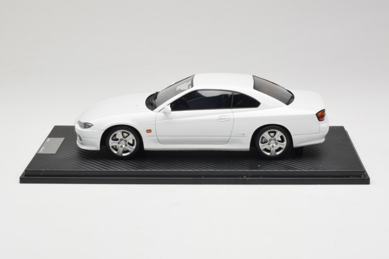 Nissan Silvia S15 Spec-S Alb Cracked Plexi One Model 1:18 REMC034 Metal