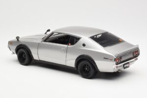 Nissan Skyline 2000 GT-R KPGC110 Argintiu Kyosho 1:18 08255S Metal - imaginea 7 din 8
