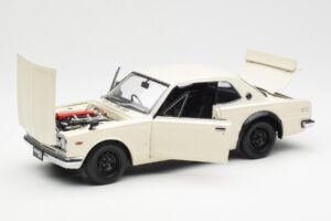 Nissan Skyline 2000 GT-R KPGC110 Alb Kyosho 1:18 08127W Metal - imaginea 2 din 8