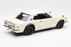 Nissan Skyline 2000 GT-R KPGC110 Alb Kyosho 1:18 08127W Metal - imaginea 3 din 8