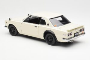 Nissan Skyline 2000 GT-R KPGC110 Alb Kyosho 1:18 08127W Metal - imaginea 7 din 8