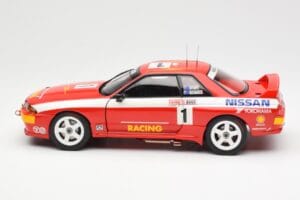 Nissan Skyline GT-R R32 #1 J. Richards / M. Skaife Bathurst 1000 Winner 1992 AUTOart 1:18 89279 Metal - imaginea 4 din 8