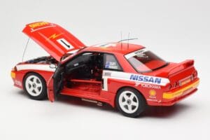 Nissan Skyline GT-R R32 #1 J. Richards / M. Skaife Bathurst 1000 Winner 1992 AUTOart 1:18 89279 Metal - imaginea 5 din 8