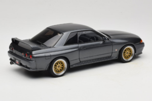 Nissan Skyline GT-R R32 V-Spec II Tuned Gun Grey Metallic AUTOart 1:18 77417 Metal - imaginea 3 din 8