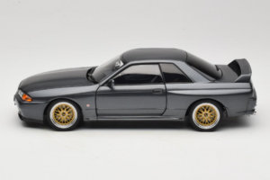 Nissan Skyline GT-R R32 V-Spec II Tuned Gun Grey Metallic AUTOart 1:18 77417 Metal - imaginea 4 din 8