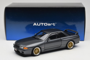Nissan Skyline GT-R R32 V-Spec II Tuned Gun Grey Metallic AUTOart 1:18 77417 Metal - imaginea 8 din 8