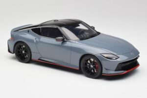 Nissan Z RZ34 NISMO Stealth Gri GT Spirit 1:18 GT484 Rășină - imaginea 4 din 6