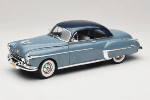 Oldsmobile 88 Albastru Grease Auto World 1:18 AWSS103/06 Metal