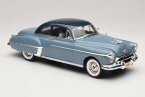 Oldsmobile 88 Albastru Grease Auto World 1:18 AWSS103/06 Metal - imaginea 6 din 8