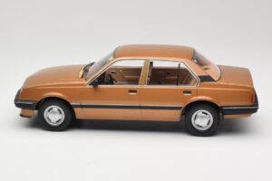 Opel Ascona C Berlina Beige Metallic MCG 1:18 MCG18459 Metal - imaginea 3 din 6