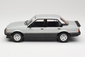 Opel Ascona C SR Argintiu MCG 1:18 MCG18460 Metal - imaginea 3 din 6