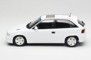 Opel Astra F GSi Blanc Casablanca Norev 1:18 183673 Metal - imaginea 3 din 6
