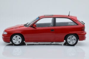 Opel Astra F GSi Roșu Norev 1:18 183672 Metal - imaginea 3 din 6