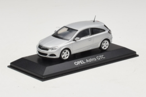 Opel Astra H GTC Argintiu Minichamps 1:43 ASTRA003 Metal - imaginea 2 din 4