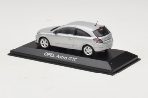 Opel Astra H GTC Argintiu Minichamps 1:43 ASTRA003 Metal - imaginea 3 din 4