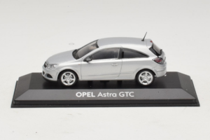 Opel Astra H GTC Argintiu Minichamps 1:43 ASTRA003 Metal