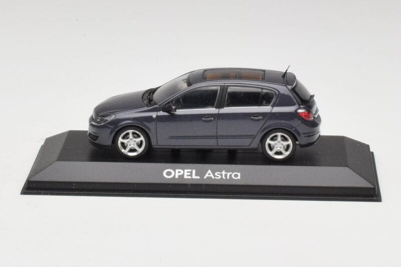 Opel Astra H Gri Minichamps 1:43 B24910027A Metal