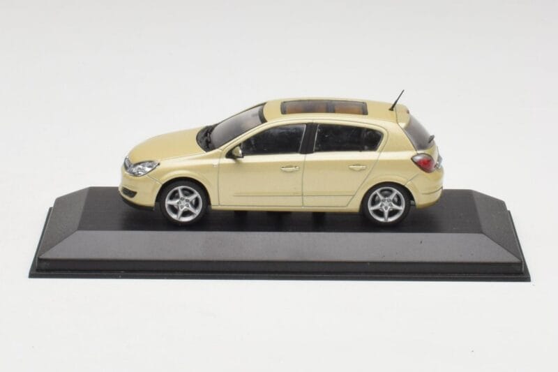 Opel Astra H Galben Metalic Minichamps 1:43 403043003 Metal