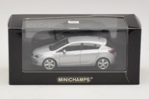 Opel Astra J Argintiu Minichamps 1:43 400049000 Metal - imaginea 4 din 4