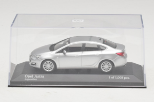 Opel Astra J Argintiu Minichamps 1:43 410042000 Metal - imaginea 4 din 5